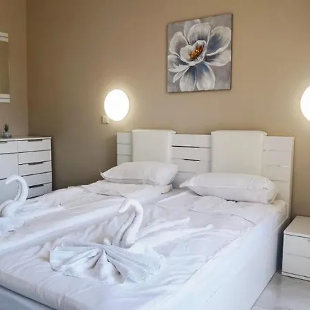 度假居 4 Bedroom House - Imperial Heights - - Sonnenstrand *