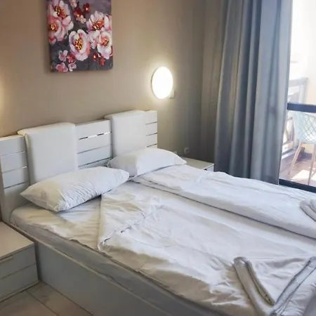 度假居 4 Bedroom House - Imperial Heights - - Sonnenstrand *