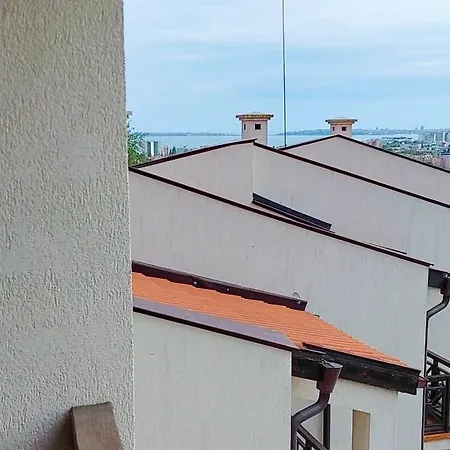 4 Bedroom House - Imperial Heights - - Sonnenstrand Сasa de vacaciones
