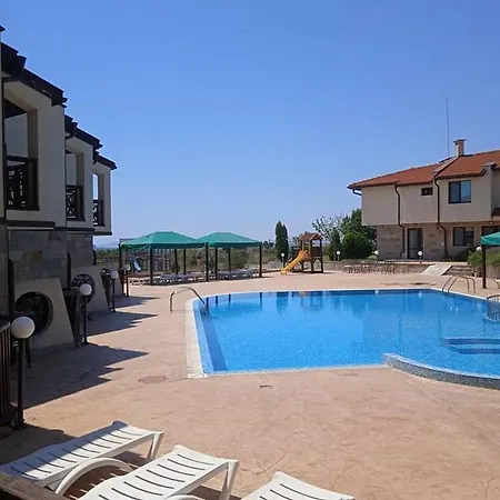 4 Bedroom House - Imperial Heights - - Sonnenstrand